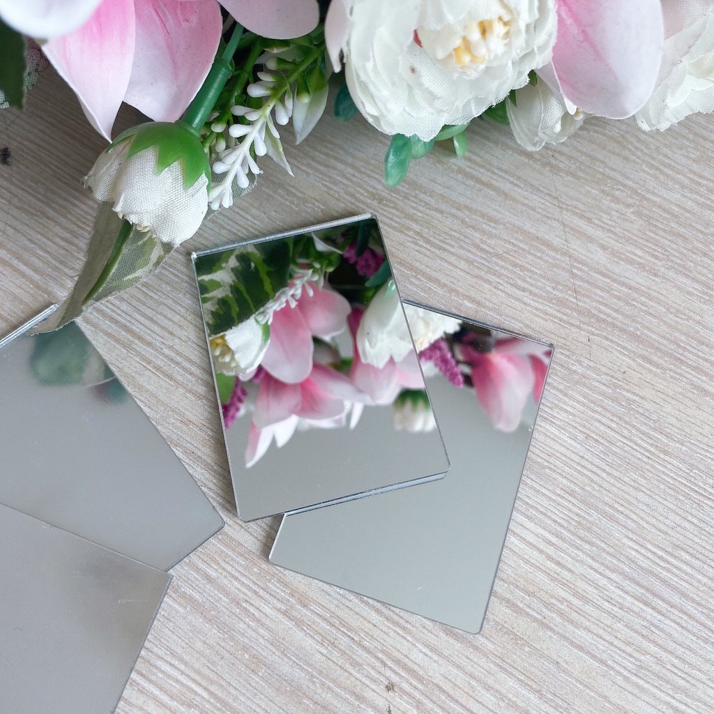 Gương Mini Bỏ Bóp Tiện Lợi, Gương Nhựa An Toàn Cho Các Nàng Check Lại makeup, Kích Thước Vừa Vặn