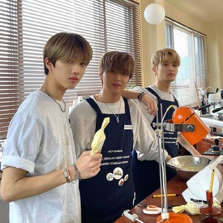 Áo phông Cafe 7 DREAM giống NCT DREAM (trắng/xám/đen)
