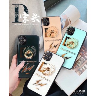 Ốp tybomb lưng kính đính đá hoa cúc ip 13/ ip13 pro/ ip13 pro max ♥️♥️