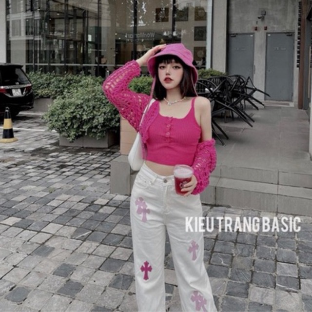 Quần bò xuông chữ thập phối set áo len