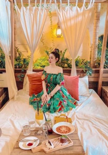 Đầm hoa xanh trễ vai 💐💐💐