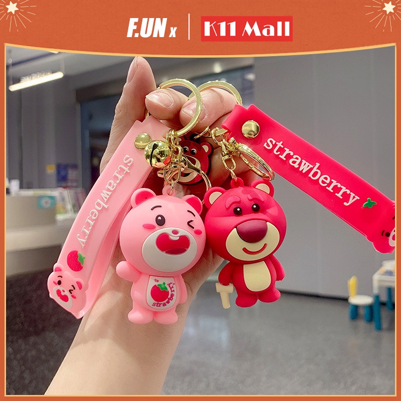 Móc Khóa Nhựa Hình Gấu Dâu Tây Dễ Thương Sáng Tạo