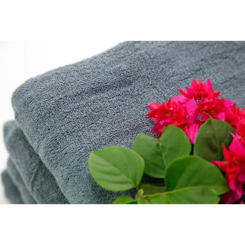 KHĂN TẮM XÁM GHI COTTON  THÊU LOGO KHÁCH SẠN THEO YÊU CẦU, SỢI BÔNG MỀM MẠI HÚT NƯỚC TỐT