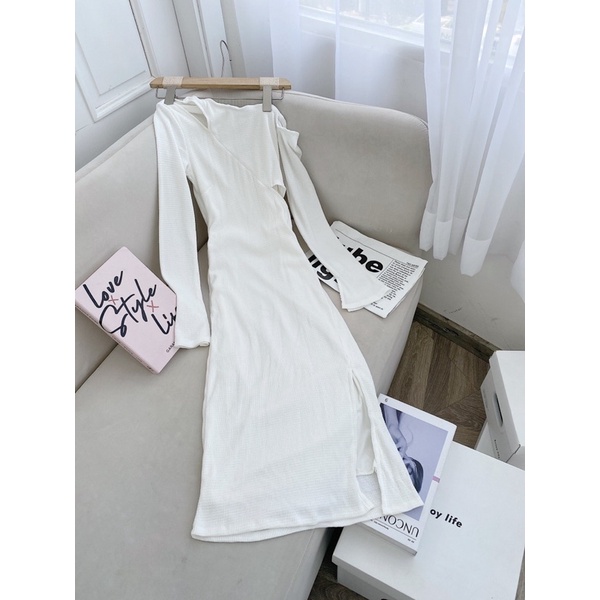 ĐẦM BODY KHOÉT VAI XẺ ĐÙI TRẮNG THỚ XỐP