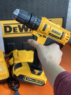 Máy khoan pin DEWALT 24v(có búa)