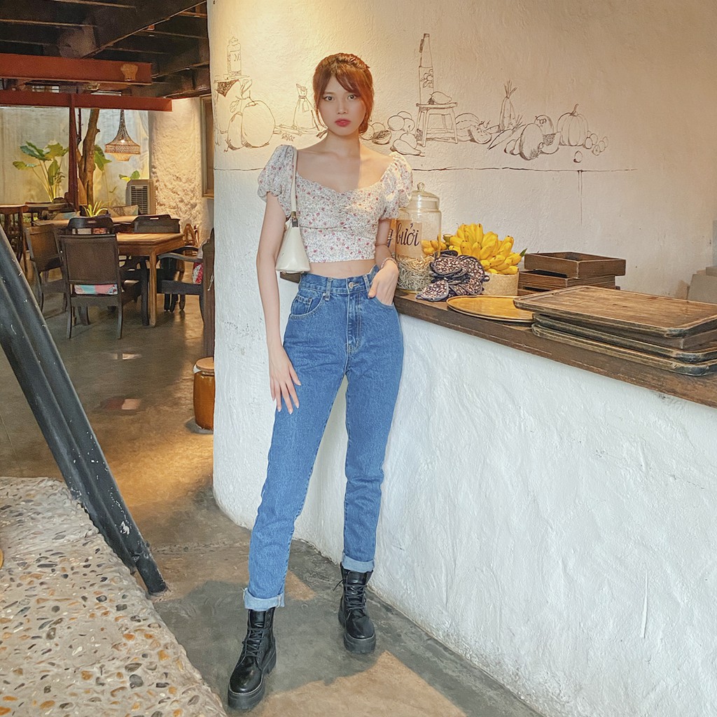 Quần mom jean lưng cao - High Waisted Mom Jeans