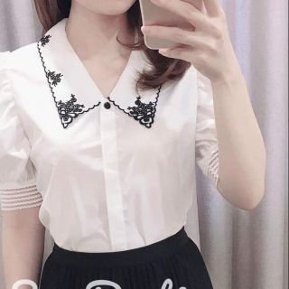 Áo sơ mi cổ thêu