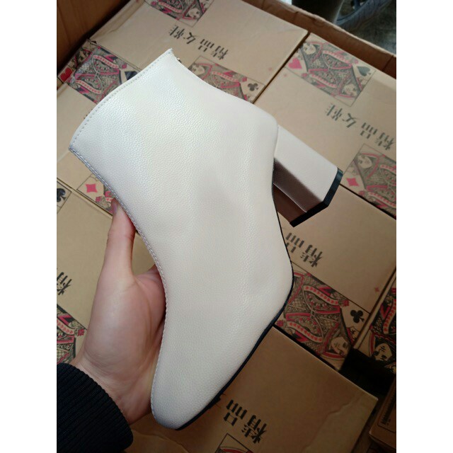 Boot Nữ Cổ Ngắn Chất Da Gót Vuông Gân Móc Khoá Sau - 8257 móc tròn | BigBuy360 - bigbuy360.vn