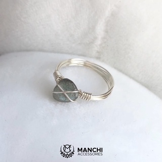 Nhẫn đá Labradorite handmade dây màu bạc