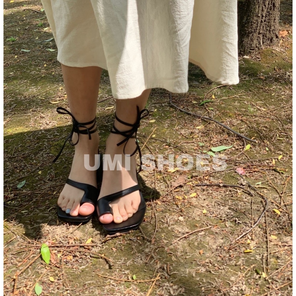 [NOWSHIP] Guốc cao gót kiểu dép sandal chiến binh dây mảnh quấn cổ chân gót vuông mũi vuông mới đẹp xỏ ngón trắng/đen