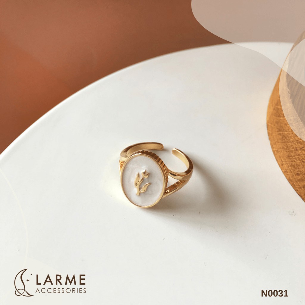 Nhẫn hợp kim mạ vàng hoạ tiết bông hồng Larme Accessories - N0031
