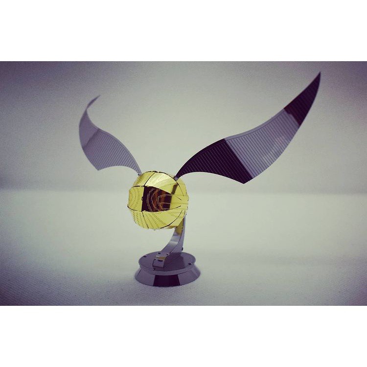 Đồ Chơi Lắp Ráp Mô Hình Thép 3D Trái Banh Mini Golden Snitch Trong Phim Harry Potter