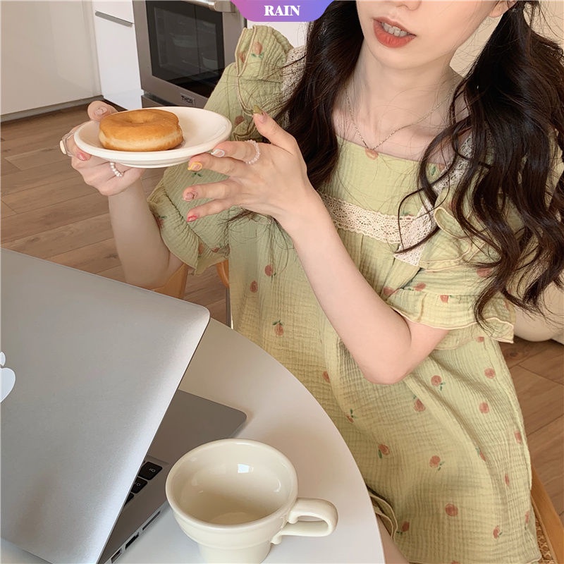 Bộ Đồ Ngủ Tay Ngắn Cổ Vuông Họa Tiết Dâu Tây Màu Xanh Lá Ngọt Ngào Xinh Xắn Cho Nữ