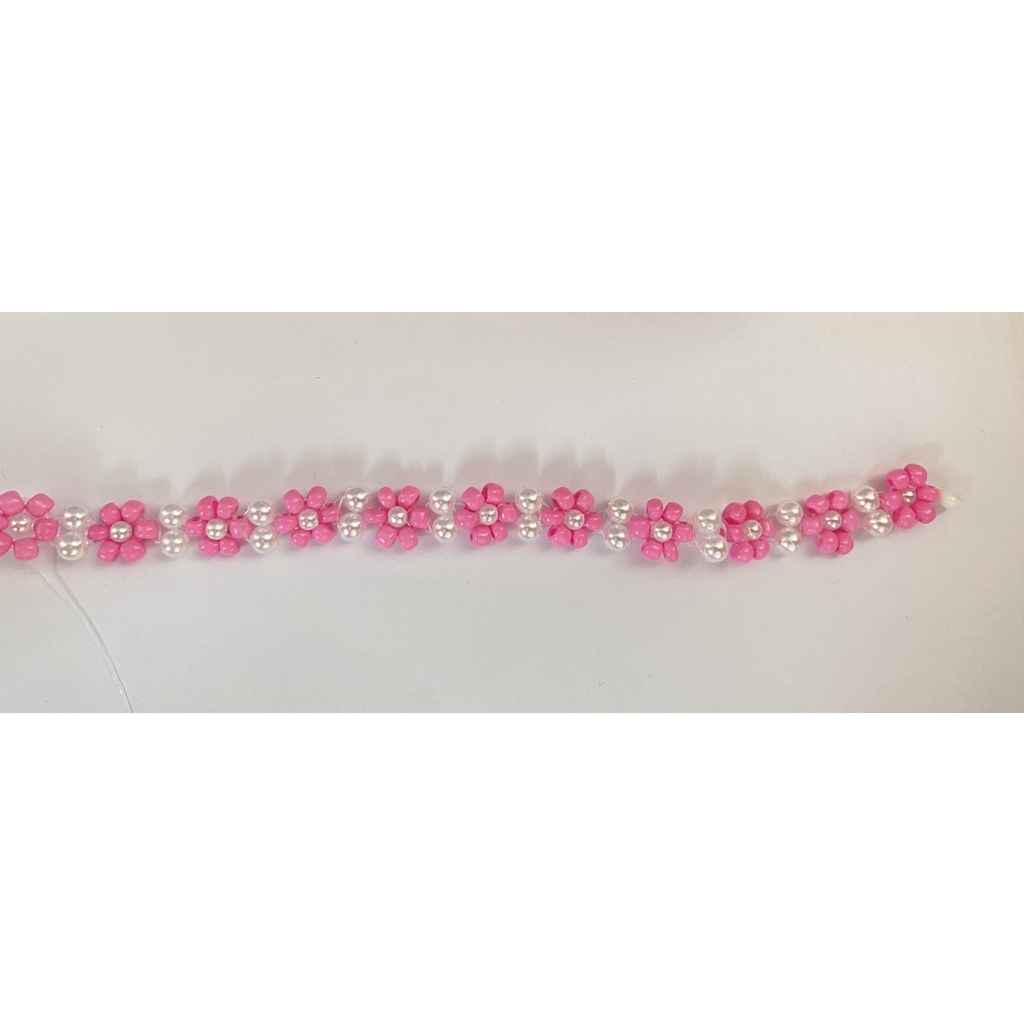 Vòng tay handmade hạt trai và hạt cườm hình hoa pastel