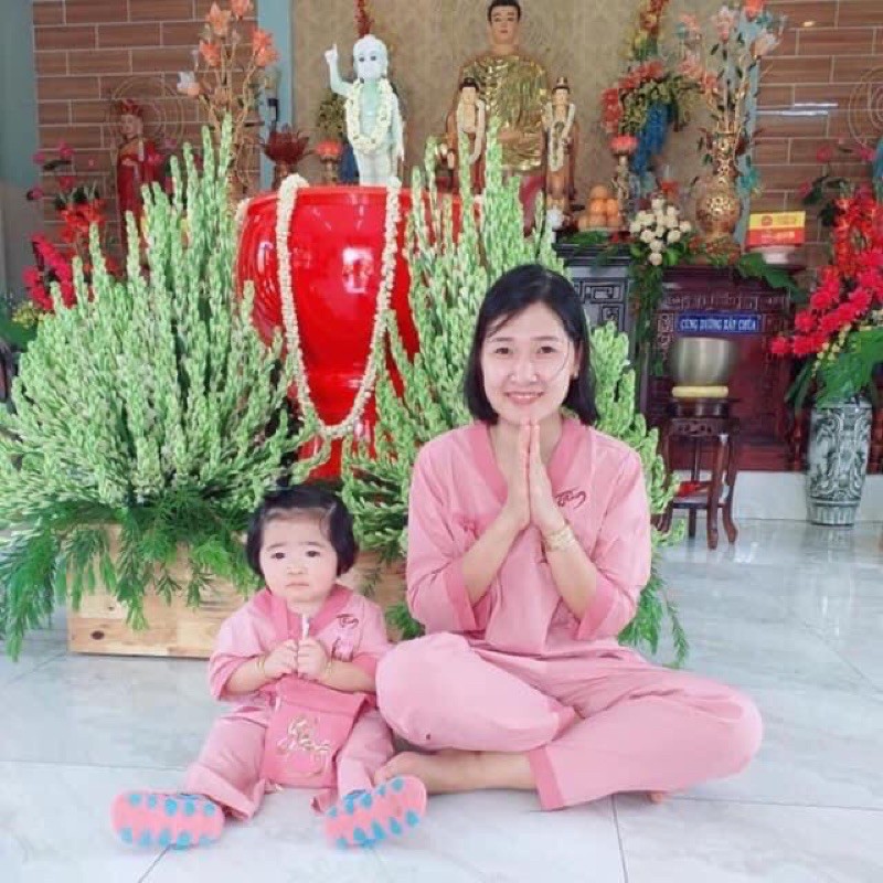 Tàu xéo mẹ và bé