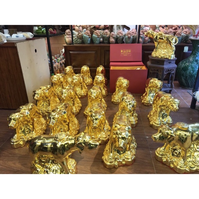 Linh Khuyển Năm Mậu Tuất