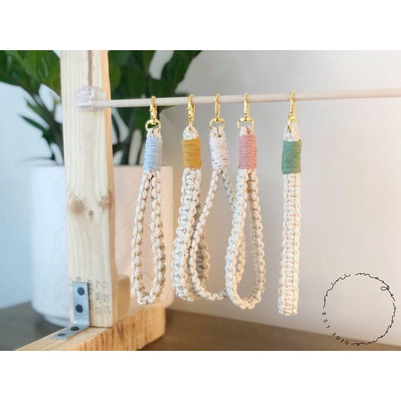 Móc khoá thắt dây macrame