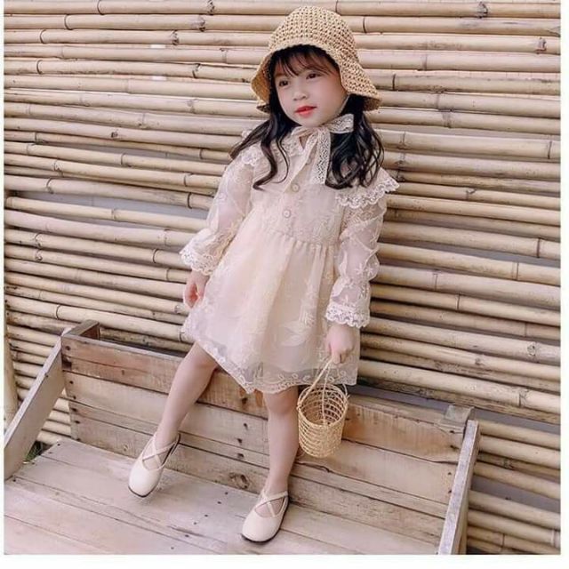 Đầm tiểu thư và áo mẹ