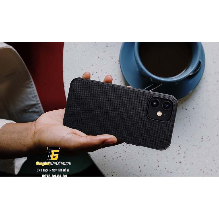 Ốp lưng iPhone 12 Pro Max, iPhone 12 Pro, iPhone 12, iPhone 12 Mini chính hãng Nillkin dạng sần viền mềm.