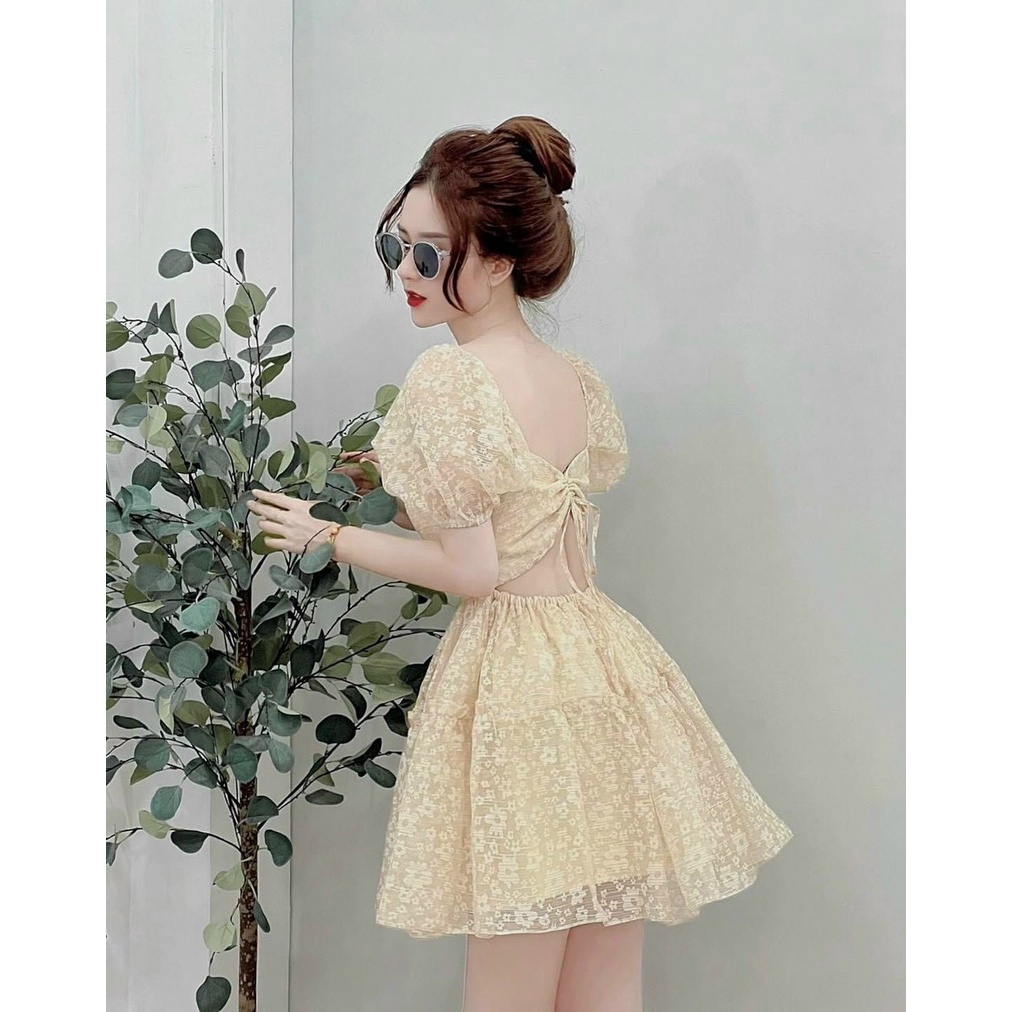 Đầm xòe cổ vuông tay phồng có mút xinh xắn