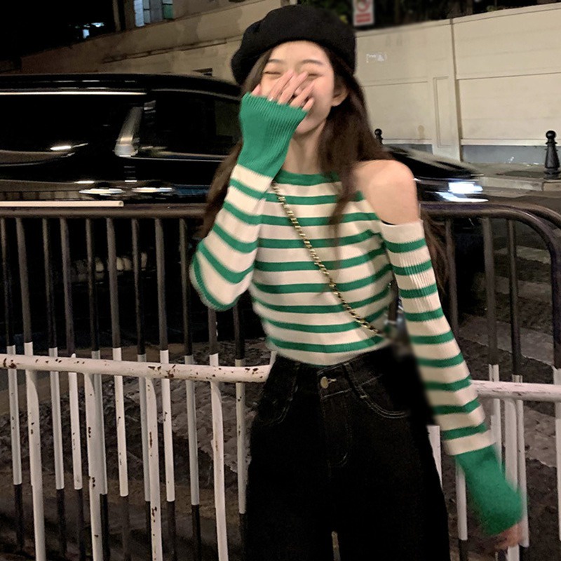 Áo Thun Dệt Kim Tay Dài Hở Vai Kẻ Sọc Màu Tương Phản Thời Trang Hàn Quốc Cho Nữ