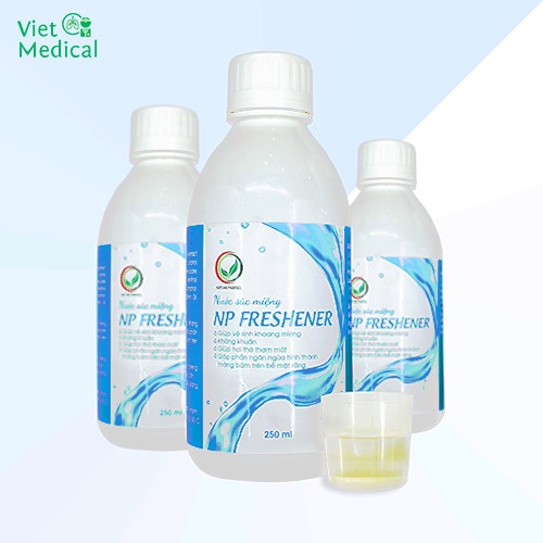 Nước súc miệng NP FRESHENER giúp vệ sinh khoang miệng