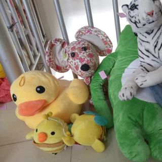 Gấu bông vịt chuột gối ôm xanh