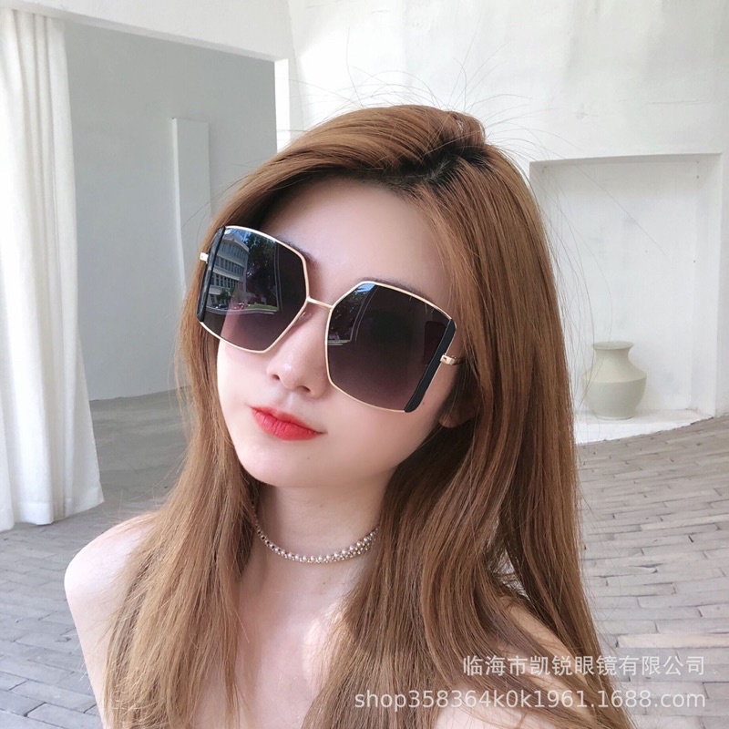 MẮT KÍNH NỮ THỜI TRANG HOT TREND