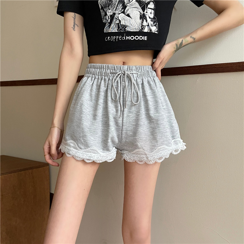 Quần Short Nữ Lưng Cao Viền Ren Thời Trang