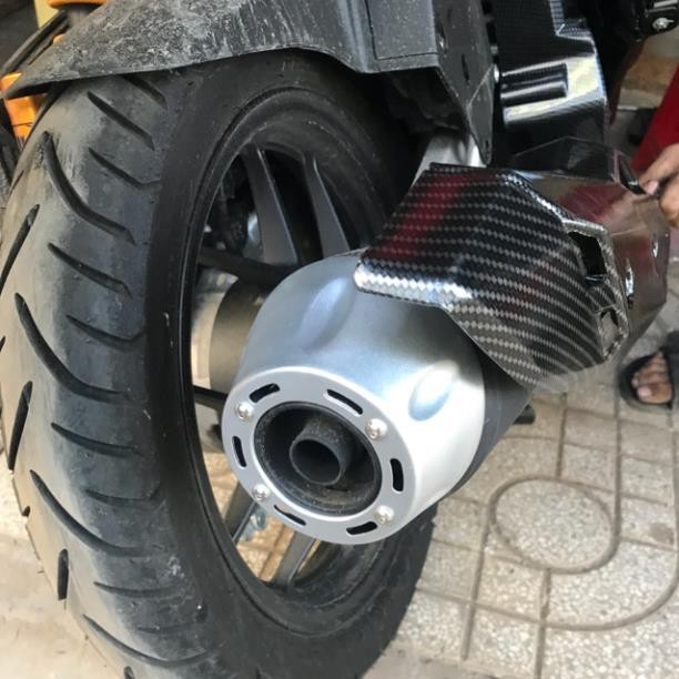 Chụp đuôi bô pô nhôm vario click 125