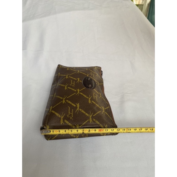 Túi chuẩn si. Túi qua sử dụng. Khách vui lòng xem hình nếu muốn biết thêm thông tin sản phẩm mời khách vô chat . Thanks.