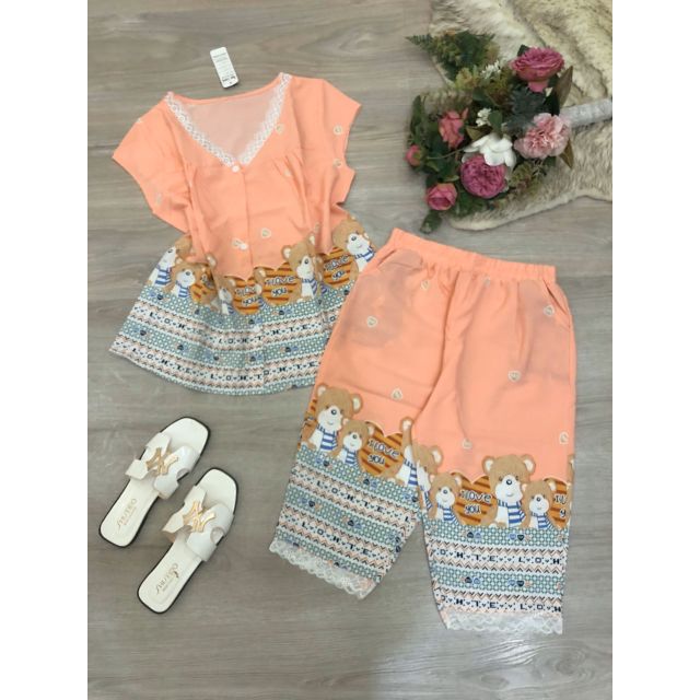 Bộ lụa,quần lửng,free size 45-62kg.