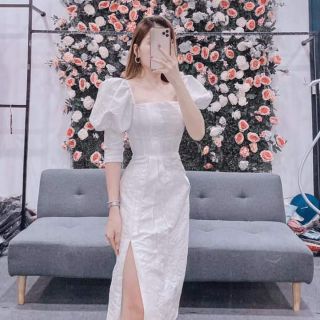 Đầm gấm trắng cổ u