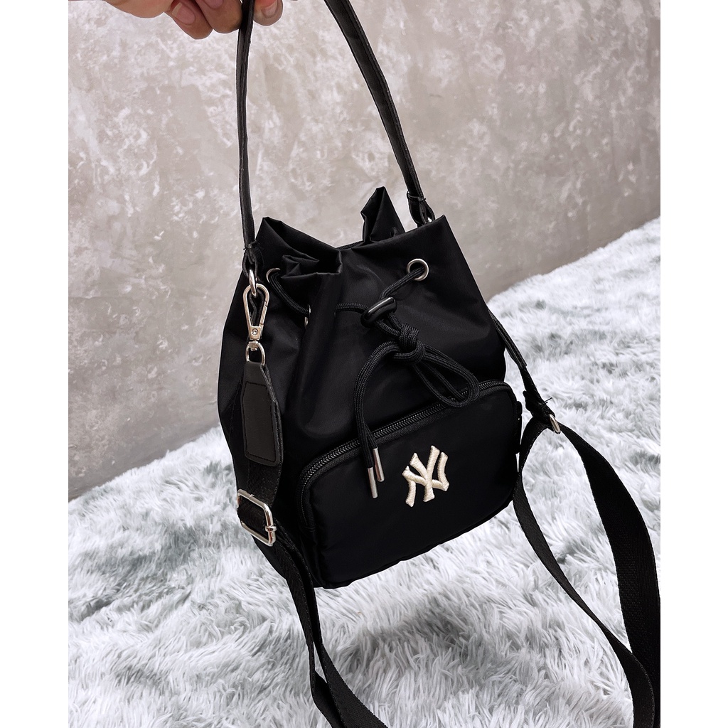 TÚI ĐEO CHÉO THỜI TRANG B414 MONOGRAM BUCKET BAG BLACK