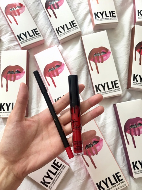 Thanh lý 122 son Kylie Lip Kit (gồm son kem lì và chì kẻ viền môi)