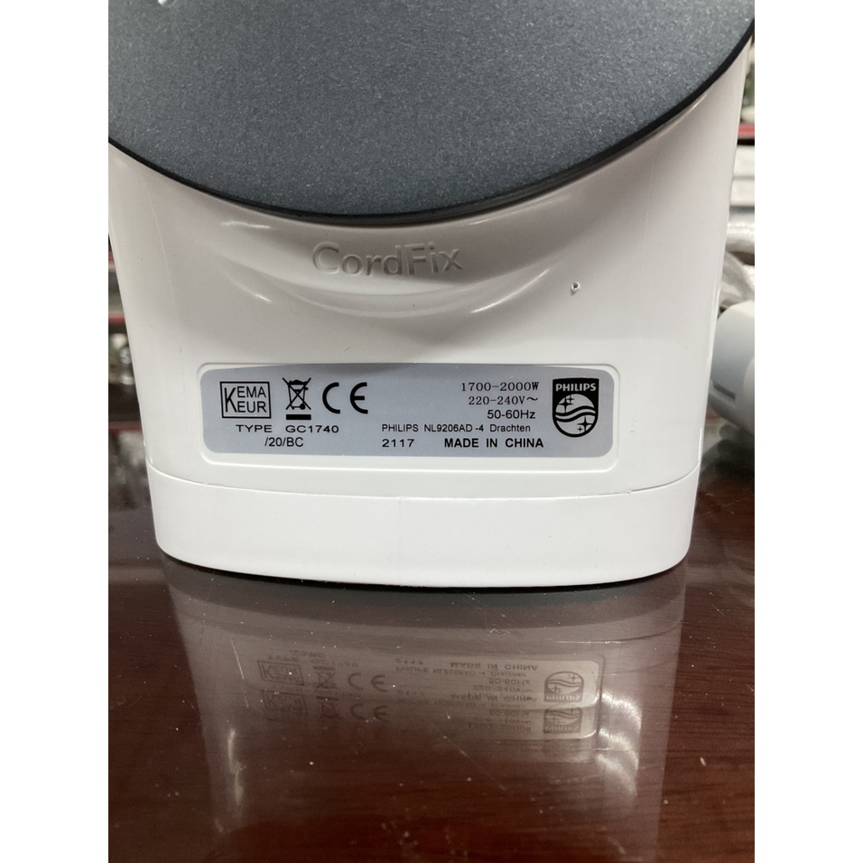Bàn ủi hơi nước Philips GC1740 - Hàng trưng bày