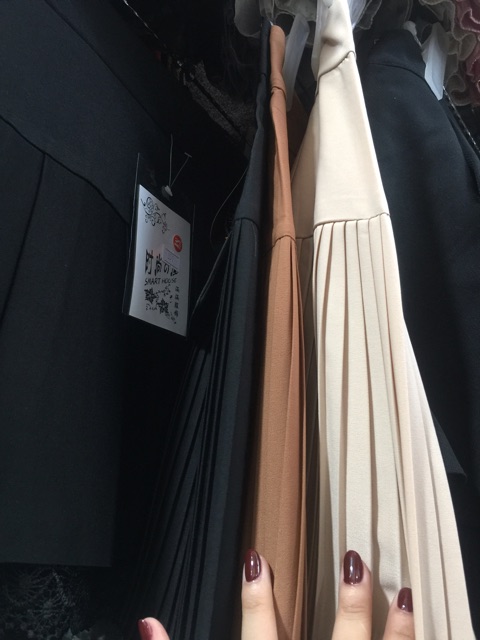 Chân váy dập li hàng đẹp Quảng Châu | BigBuy360 - bigbuy360.vn