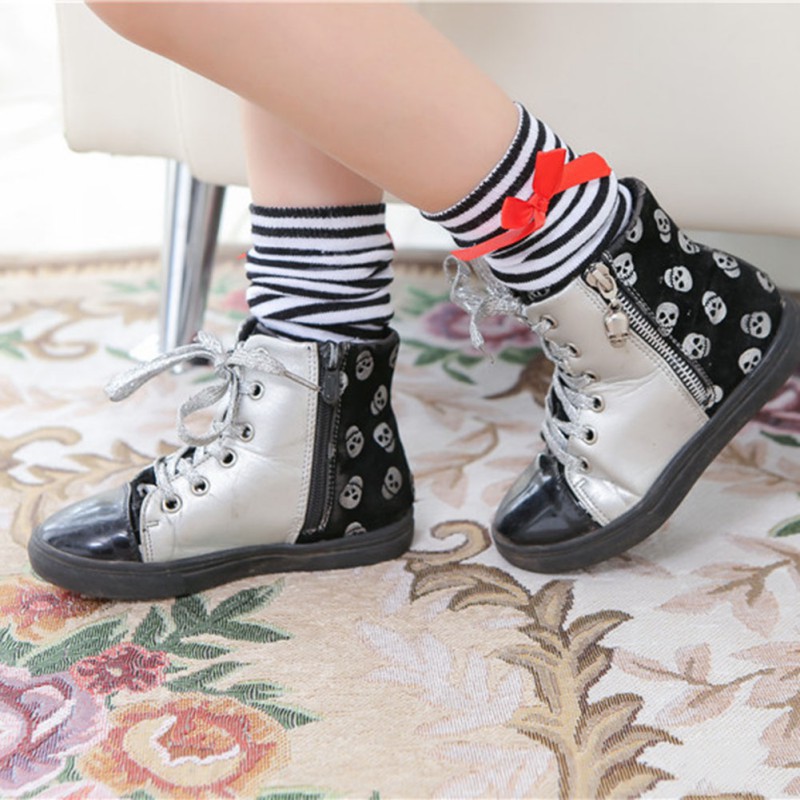 Vớ dài họa tiết kẻ sọc có đính nơ dễ thương cho bé gái
