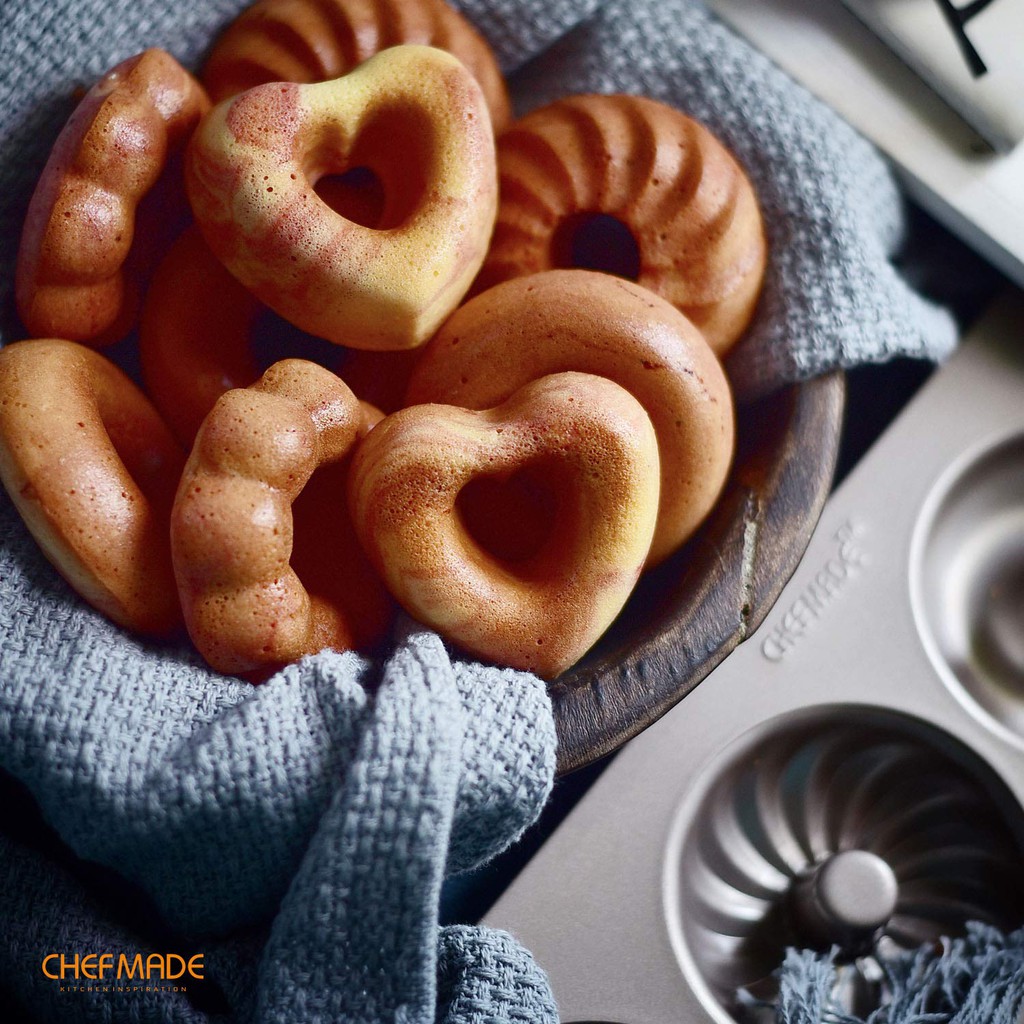 CHEFMADE Khuôn Làm Bánh Donut 12 Ô Chống Dính Chất Lượng Cao WK9288