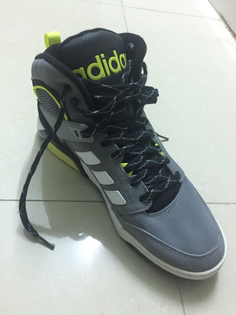 Giày thể thao adidas xách tay từ Pháp