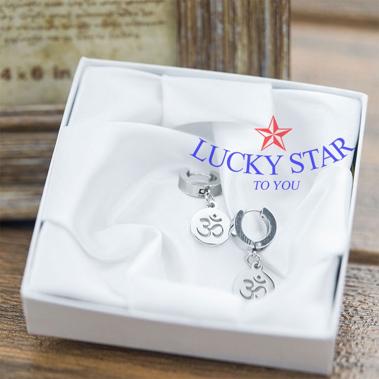 Bông tai chữ om ý nghĩa dành cho nam và nữ