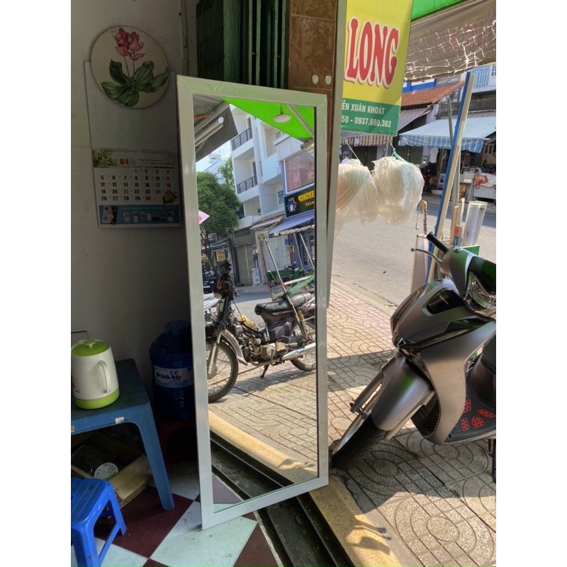 Gương soi toàn thân viền gỗ 2cm giá rẻ tặng kèm chân