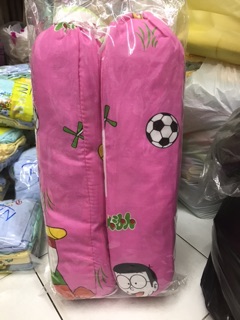 Cặp gối ôm giá rẻ cho bé (dài gối 45cm)
