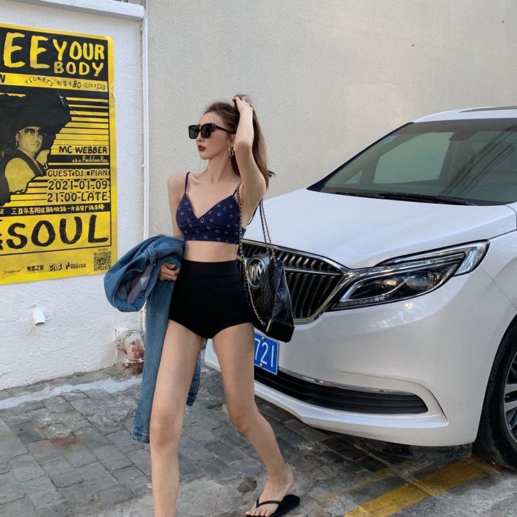 Quần Short Đen Ôm Hông Thoải Mái Phong Cách Retro