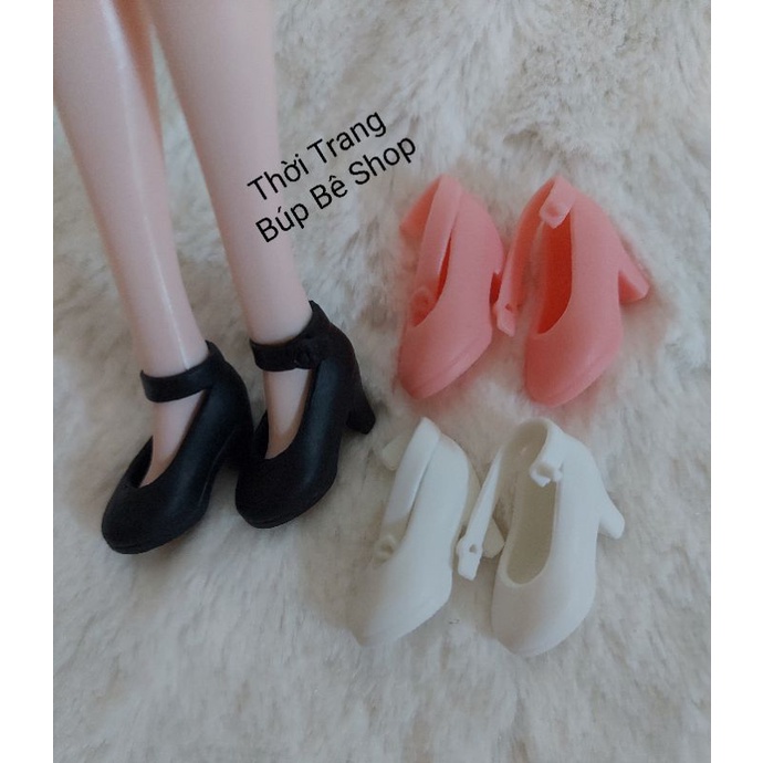 Giầy cho búp bê size barbie. xinyi.licca