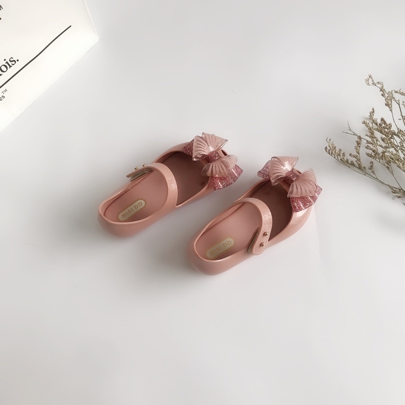 Giày búp bê Mini DD nhựa thơm mềm bé gái siêu hót