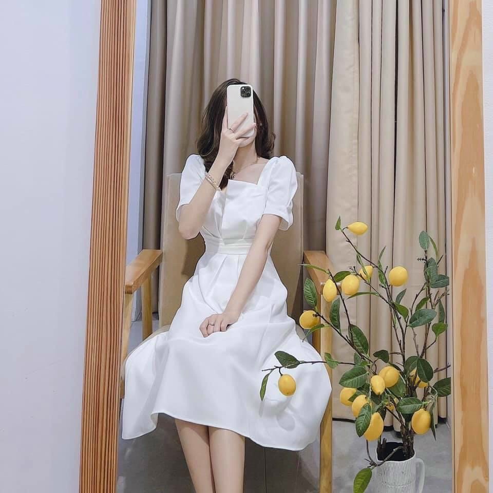 Đầm trắng cổ tầng tay ngắn đi dự tiệc đám cưới