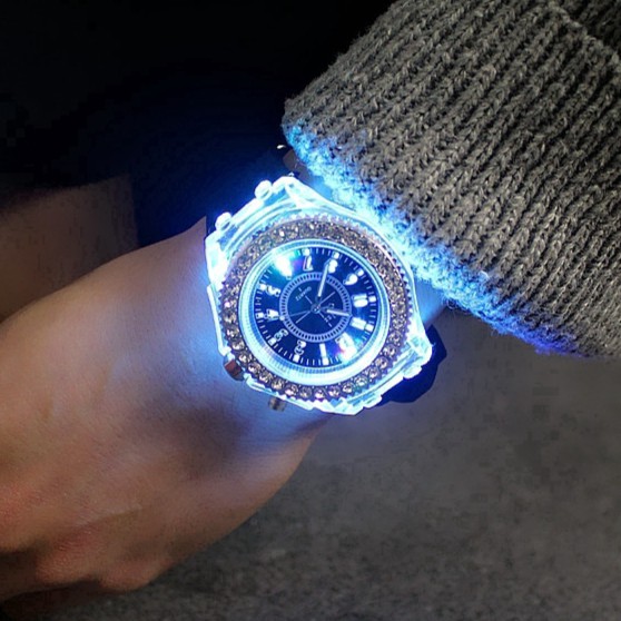 Đồng Hồ Geneva Có Đèn LED Phát Sáng Cho Nam Và Nữ