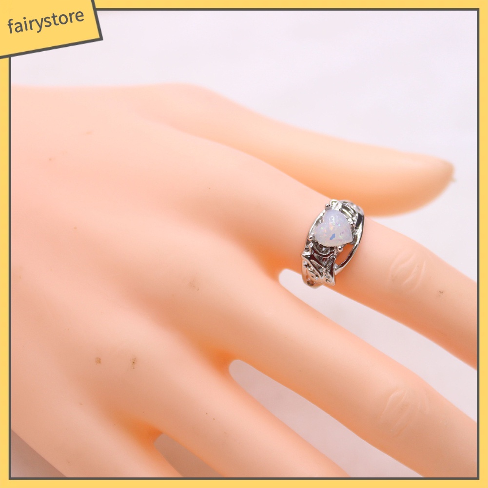 Nhẫn Hợp Kim Đính Đá Opal Giả Hình Trái Tim Khắc Chữ