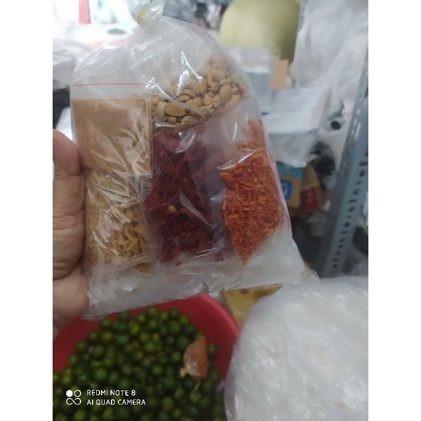 Bánh tráng trộn suất to topping siêu nhiều tách riêng 5 gia vị ( ảnh thật kèm quất kèm nước sốt dầu điều)